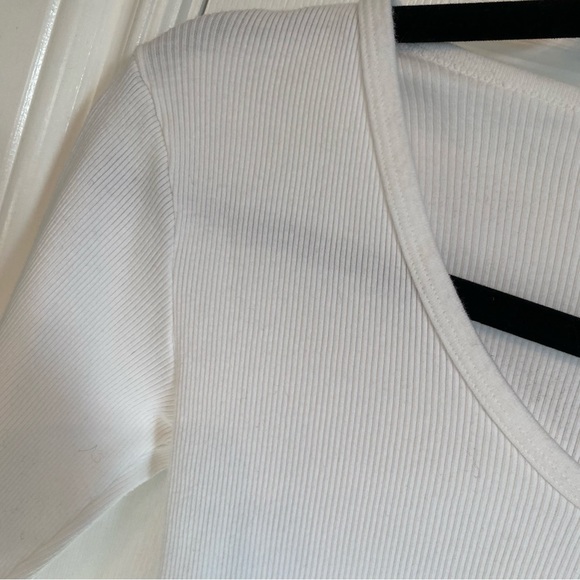 Bundle of 2 Bandy Melville Long sleeved White Shirts Tees Ribbed Waffle - Picture 7 of 13